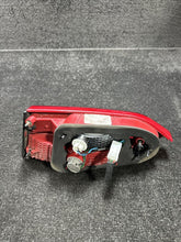 92405-4Z0 2015 Hyundai Santa FE Left Inner Trunk Taillight Lamp OEM 92405-4Z0