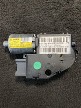 0390200074 2009-2012 Audi Q5 Upper Sunroof Moonroof Motor Actuator OEM 0390200074