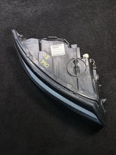 31265707 2008-2011 Volvo S40 Right Passenger Side Head Light Lamp Halogen OEM 31265707