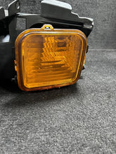 16532635 2007 Hummer H3 Left Driver Side Halogen Headlight Lamp Assembly OEM 16532635