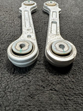 2017 Maserati Levante Rear Left & Right Control Arms OEM