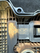 22410-2E650 2013-2019 Hyundai Sonata Hybrid 2.4L Valve Cover OEM 22410-2E650