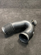 JL349B642CA 2018-2021 Ford Expedition Engine air Intake Inlet Duct W/ Sensor OEM JL349B642CA