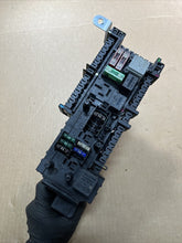 A1729000614 2017-2020 Mercedes W172 SLC SLK Body Control Module Fuse Relay Box  OEM