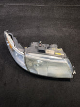 89008305 2002-2005 Saab 9-5 Valeo Headlight Assy Right Passenger HID Xenon OEM 89008305
