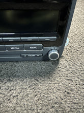 1K0035164D 2015 Volkswagen Passat Center Dash Radio Receiver Head Unit OEM 1K0035164D