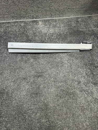 HY32046A63 2018 Land Rover Discovery Right Side Dash Molding Trim Cover OEM HY32046A63