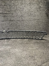 42790214 2025 Cadillac CT5-V Front Bumper Lower Grille OEM 42790214