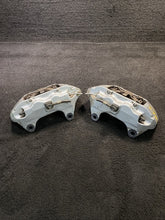 20.7981.04 2003-2005 Jaguar XJR Front Brake Caliper Pair Set Brembo OEM 20.7981.04