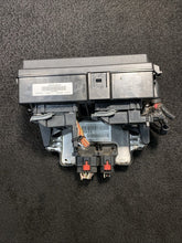 P04692015AH 2006 Jeep Cherokee 3.7L BCM Body Control Module Fuse Box OEM P04692015AH