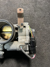 LNE1501AA 2002 Jaguar Vandenplas 4.0L Engine Throttle Body Assembly OEM LNE1501AA