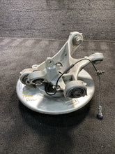 1044416-00-F 17-23 Tesla Model 3 Rear Right Knuckle Spindle Hub &Dust Shield OEM 1044416-00-F