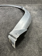 HY32290E32AC 2018 Land Rover Discovery Rear Right Fender Flair Molding OEM HY32290E32AC