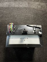 5038138 1999-2005 Saab 9-5 Stereo Radio CD Player Receiver OEM 5038138