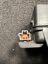 2281891 2017 Chevrolet Silverado 3500 Subwoofer Speaker OEM 2281891