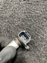 Intermotor Engine Camshaft Positioner Sensor CSS922￼