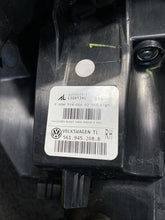 561945208B 2016-2019 Volkswagen Passat Rear Right Passenger Tail Light Lamp OEM 561945208B