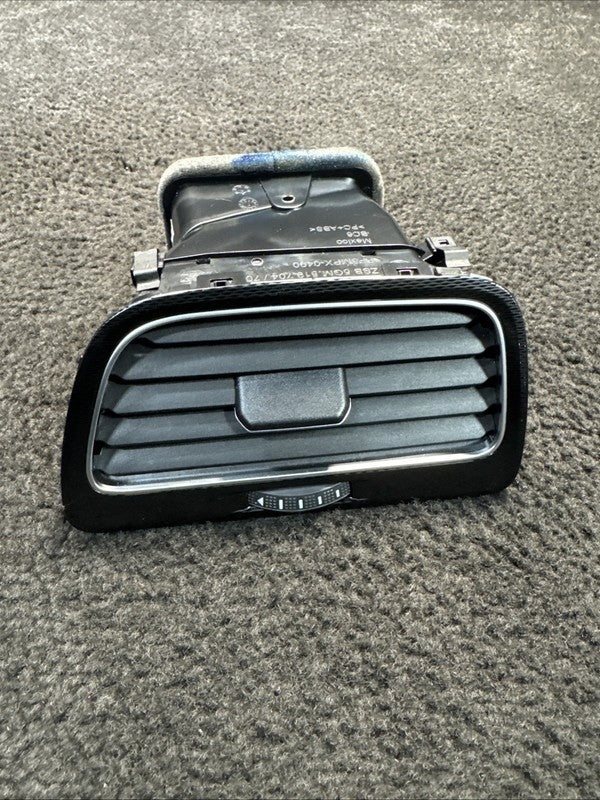 5GM819704 2016 Volkswagen GTI Right Side Dashboard AC Heater Air Vent OEM 5GM819704