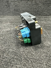 LNC2822BD 1998 Jaguar XJR Front Engine Fuse Relay Box OEM LNC2822BD
