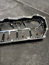 2033255 2019 Kenworth T880 MX-13 Paccar Engine Rocker Housing W/ Wiring OEM 2033255