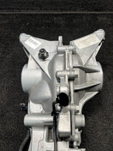 8839657 2023 BMW X1 Rear Differential Case Assembly 10k OEM 8839657