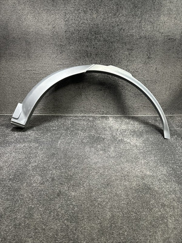 HY32290E23AC 2018 Land Rover Discovery Rear Left Fender Flair Molding OEM HY32290E23AC
