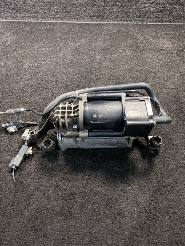 A2133202701 2018 Mercedes E63s AMG Air Suspension Compressor Pump OEM A2133202701