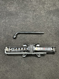 2015 Volvo S60 Emergency Spare Tire Jack Lift Assembly OEM