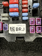 23459422 2016 GMC Sierra 3500 Left Cabin Fuse Relay Box OEM 23459422