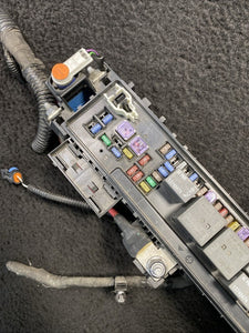 109440502D 16-20 Tesla Model X/S Front Frunk Fuse Relay Junction Box Unit OEM 1094405-02-D