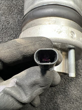 06700374380 2017 Maserati Levante Front Right Air Shock Strut Absorber OEM 06700374380