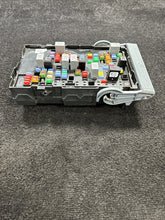 23180744 2014 Chevrolet Silverado Engine Fuse Relay Box OEM