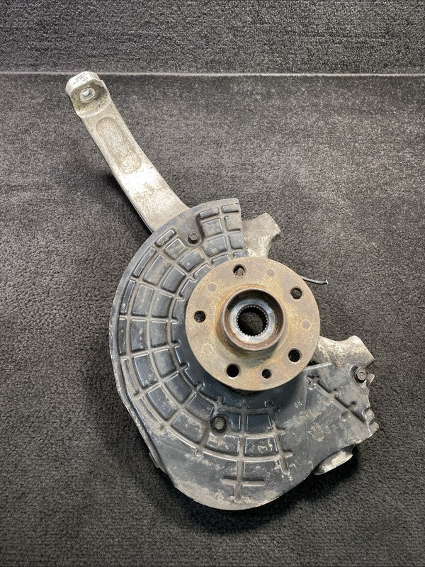 670034831 2017 Maserati Levante Front Right Spindle Knuckle Wheel Hub OEM 670034831 OEM