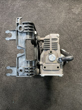 2010-2015 Jaguar XJL Air Suspension Motor Pump Compressor OEM