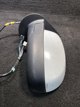 15882674 2007-2008 GMC Yukon Denali Left Driver Door Side View Mirror White OEM 15882674