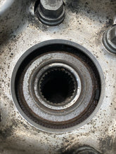 670034831 2017 Maserati Levante Front Right Spindle Knuckle Wheel Hub OEM 670034831 OEM