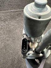 3397021991 2019 Volvo XC90 Front Windshield Wiper Linkage W/ Motor OEM 3397021991