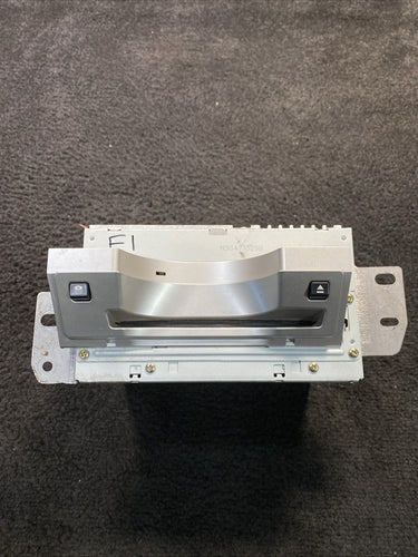 28185ZM10A 2006 Nissan Quest Radio Receiver Stereo CD Player OEM 28185ZM10A