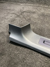 1105148-00-B 16-20 Tesla Model X Rear Right Passenger Door Sill Trim Cover OEM 1105148-00-B