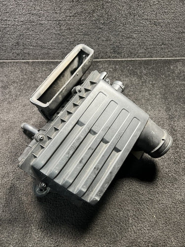 5Q0129601AF 2016 Audi A3 2.0L Engine Air Cleaner Filter Intake Box OEM 5Q0129601AF