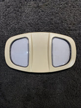 2322 Z8813 2002-2007 Saturn Vue Equinox Overhead Center Dome Roof Light Cover Lens OEM