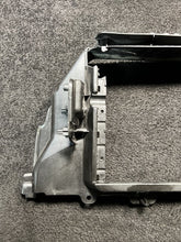 31455462 2019 Volvo XC90 Front Upper Air Guide OEM 31455462