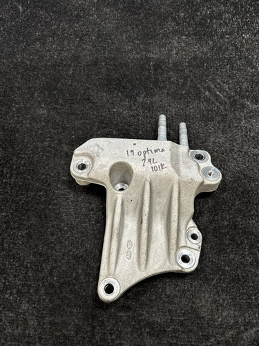 2019 Kia Optima 2.4L Engine Motor Mount Bracket OEM