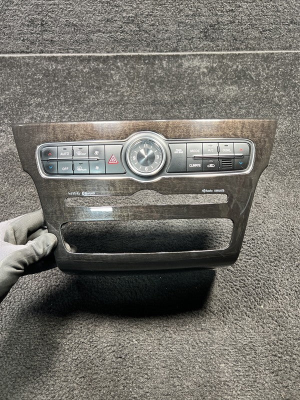 972503RGF0 2015 Kia Cadenza AC Heater Climate Control W/ Trim OEM 972503RGF0