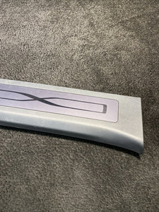 1105148-00-B 16-20 Tesla Model X Rear Right Passenger Door Sill Trim Cover OEM 1105148-00-B