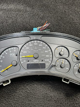 15758076 2000-2002 Chevy Suburban Speedometer Gauge Cluster 262k OEM 15758076