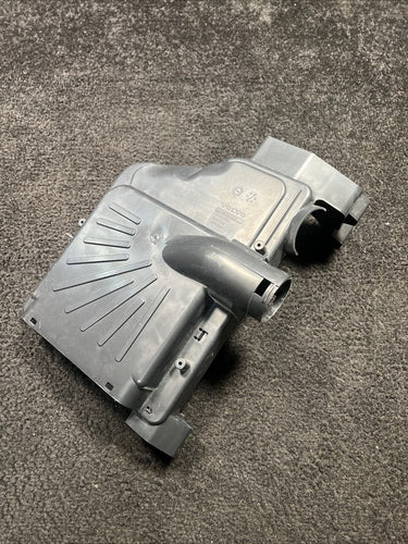 31439651 2019 Volvo XC90 Engine Air Intake Inlet Duct OEM 31439651