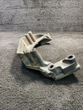 2121503 2019 Kenworth MX-13 T880 Front Engine Mount OEM 2121503