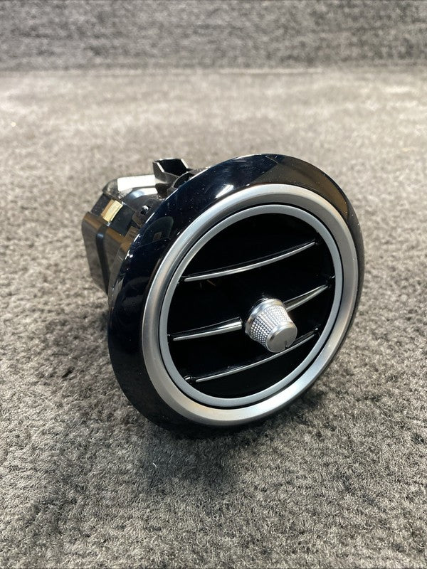 A2138308000 2018 Mercedes E63s AMG Front Dash A/C Air Vent OEM A2138308000