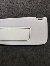 39874925 2003-2006 Volvo XC90 Sun Visors Gray W/ Homelink & Mirror Light Pair Set OEM